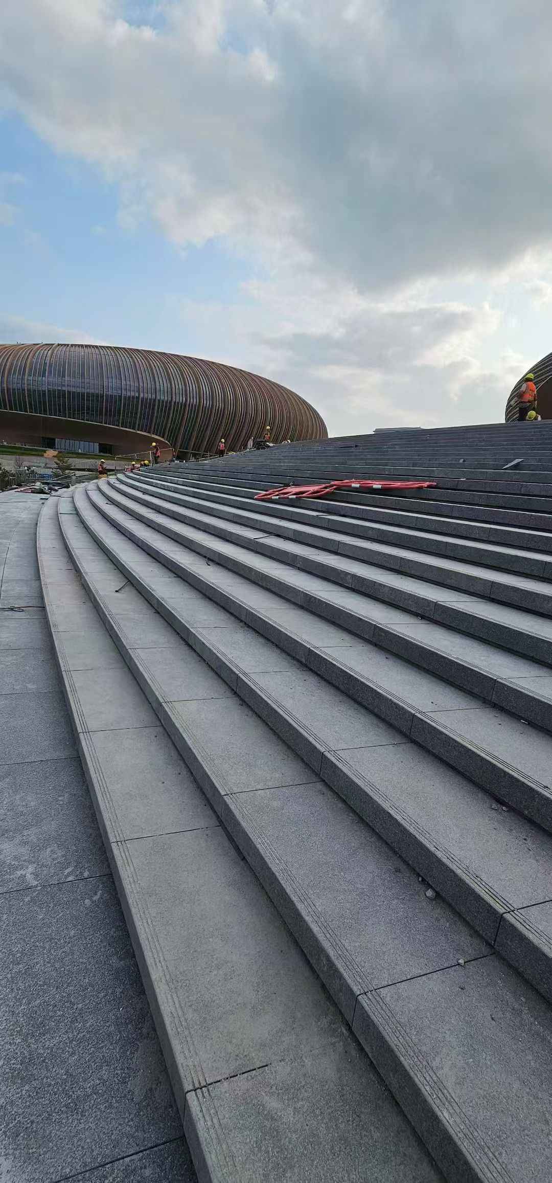 齐齐哈尔 弧形整石台阶铺装效果图