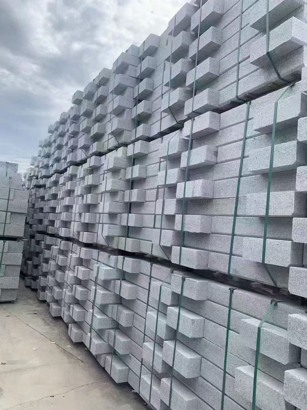 齐齐哈尔 芝麻灰侧石