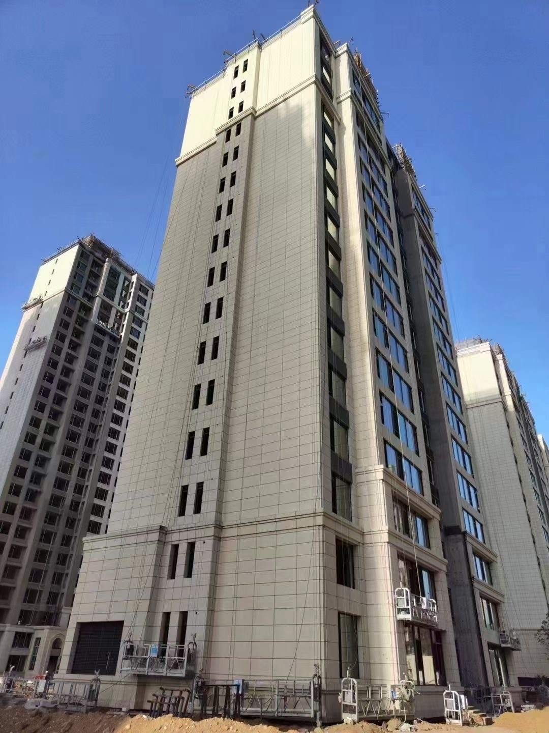 齐齐哈尔黄金麻高端小区，外墙干挂