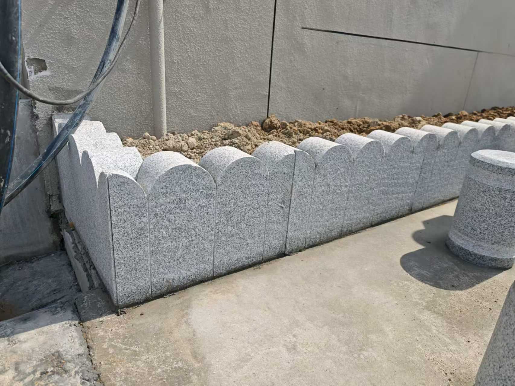 齐齐哈尔 芝麻白花岗岩花边石铺装效果图